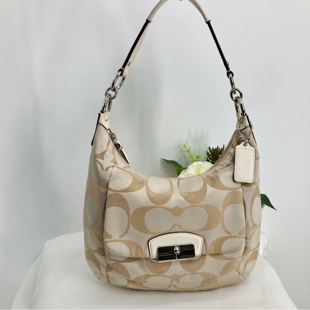 Coach Women’s Signature Logo Hobo Shoulder Bag Size Medium